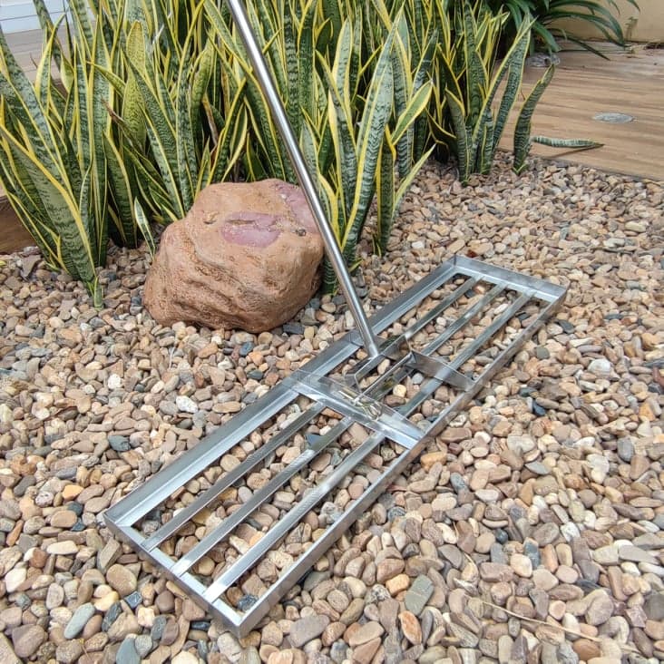 Lawn Lute 92cm (36 in) Stainless Steel Lawn Levelling Rake: image 2