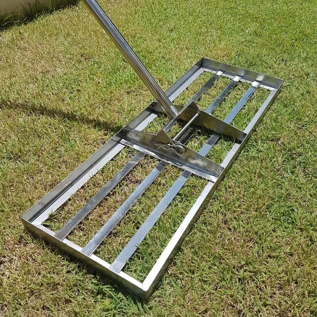 Lawn Lute 92cm (36 in) Stainless Steel Lawn Levelling Rake: image 7